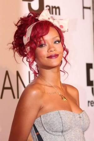 new rihanna hair 2011. Rihanna Rocks New Red Hair